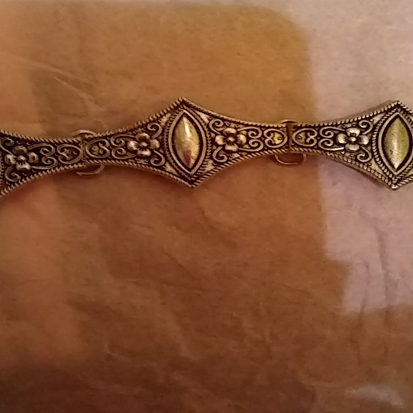 NECKLACE(closer to a choker) - Picture 2 of 3